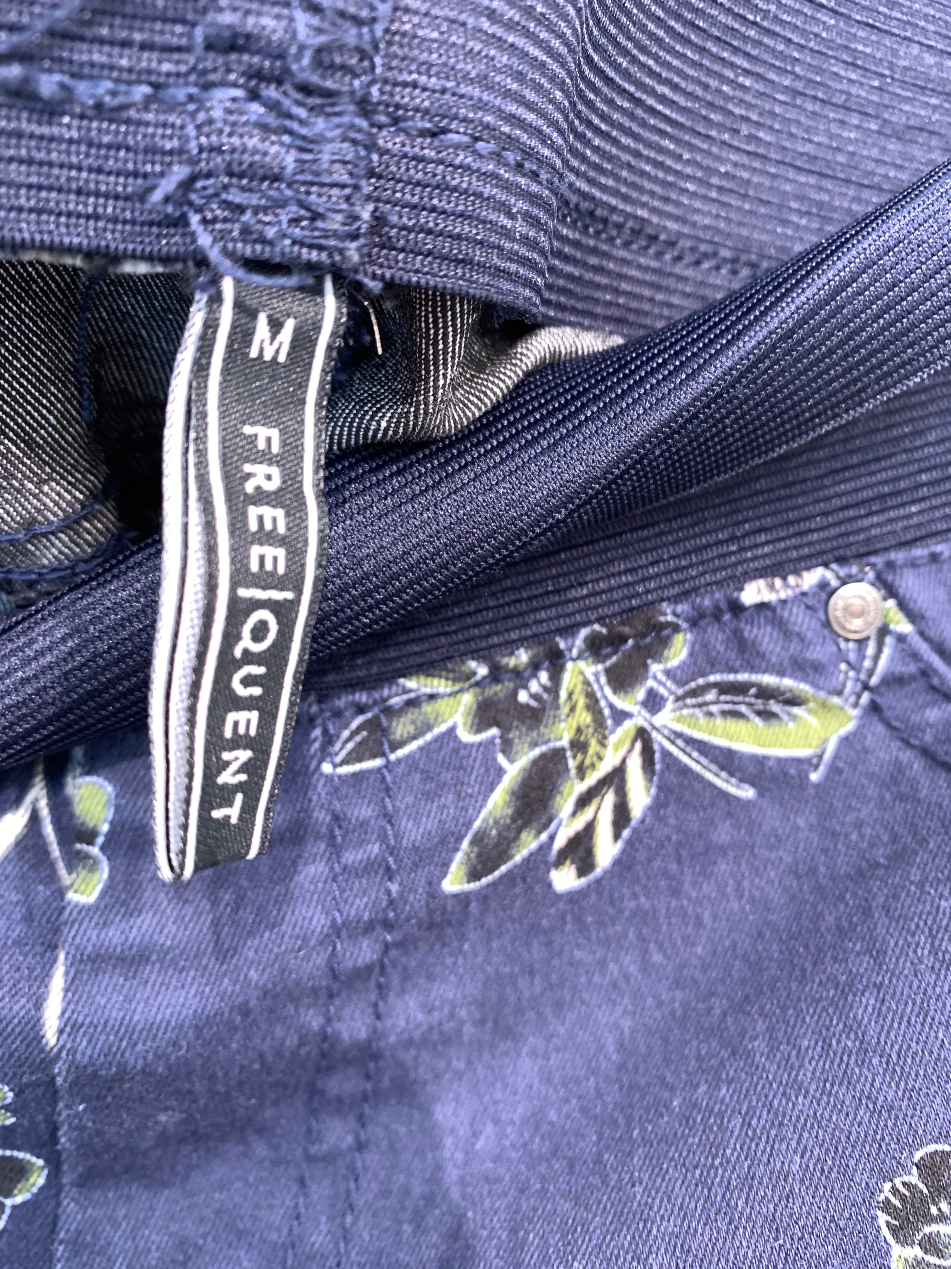 FreeQuent Shorts